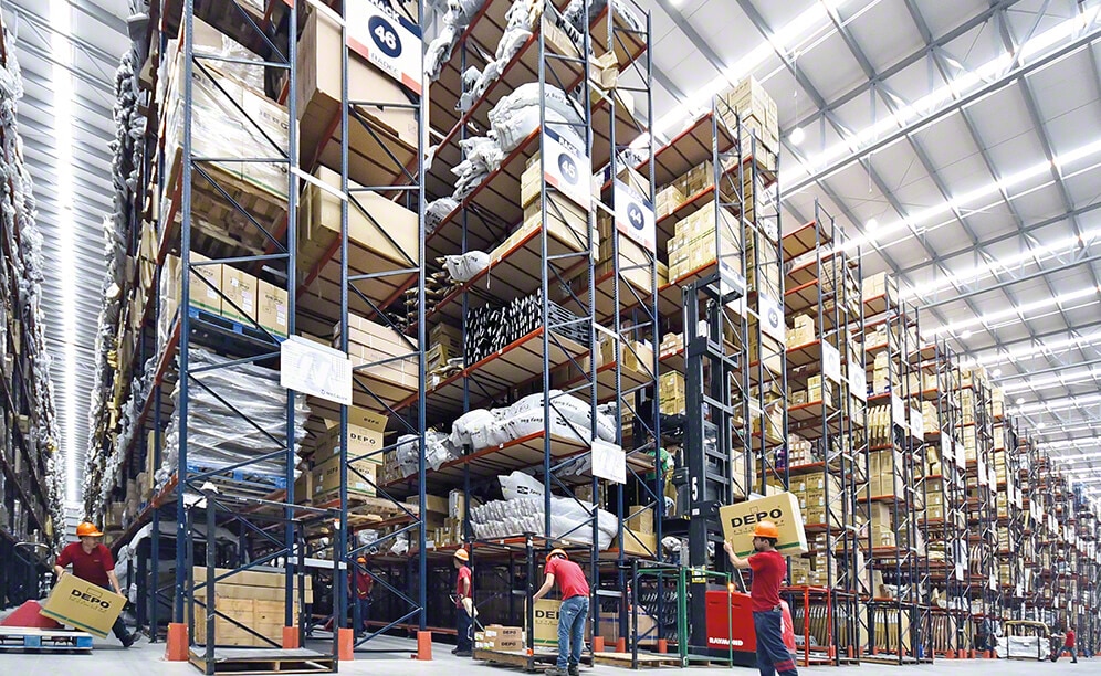 El acceso directo facilita las labores de almacenaje y el picking