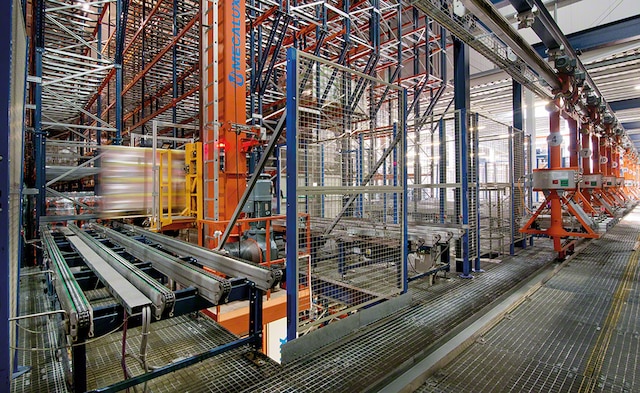 El almacén automático de Sokpol con capacidad de almacenaje para 28.400 tarimas