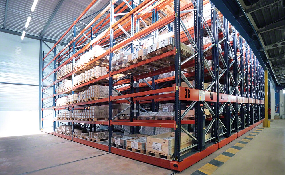 Los racks móviles Movirack miden 8 m de altura