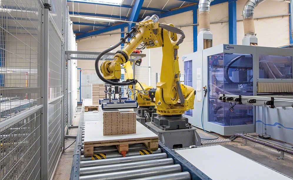 La automatización del centro y el empleo de robots automáticos proporcionan un aumento de la productividad y una disminución de los costes operativos