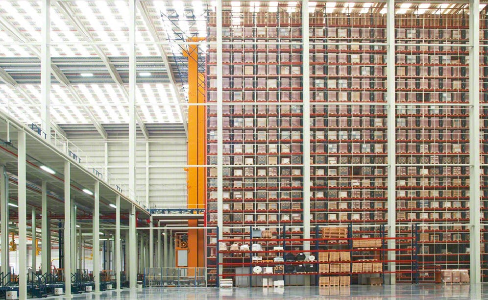 El nuevo almacén mide 7.000 m2 y tiene capacidad para más de 65.000 tarimas