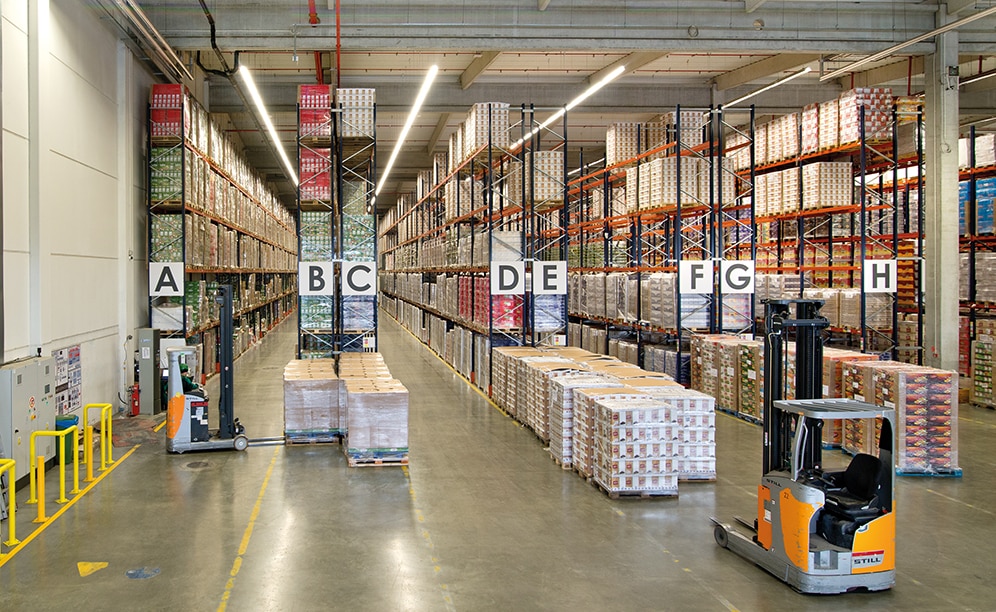 El almacén de JAS-FBG S.A. tiene capacidad para almacenar 10.820 tarimas