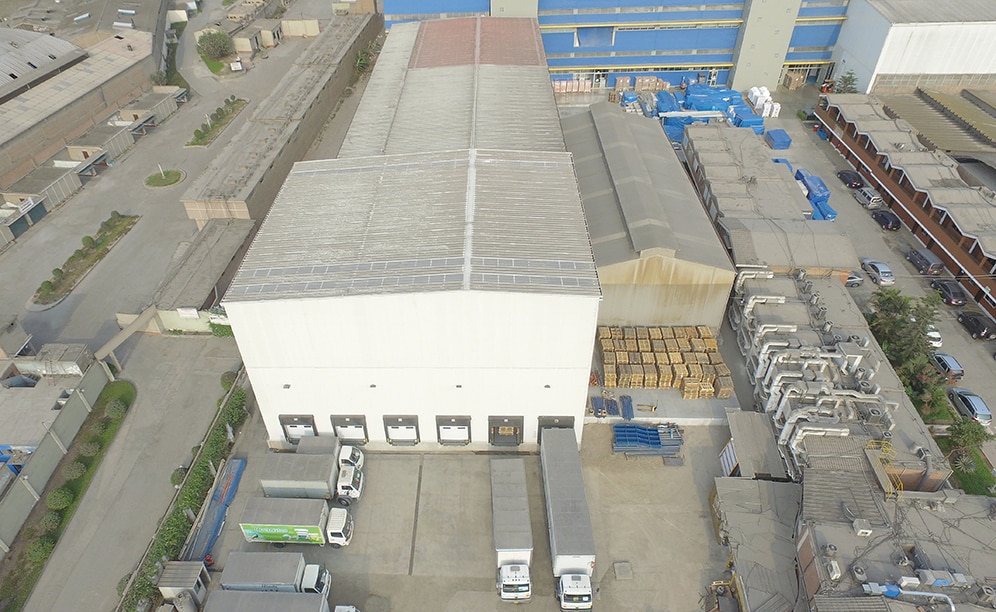 Mecalux propuso la construcción de un nuevo almacén autoportante de 475 m², mide 16 m de altura y permite almacenar 780 palets
