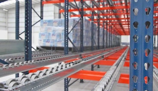 Racks dinámicos de Mecalux en los almacenes de MIYM en México