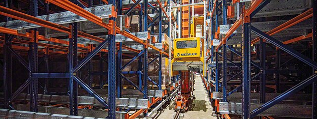 El sistema Pallet Shuttle automático almacena los alimentos de La Piamontesa