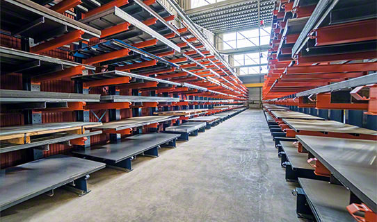 Rack cantilever